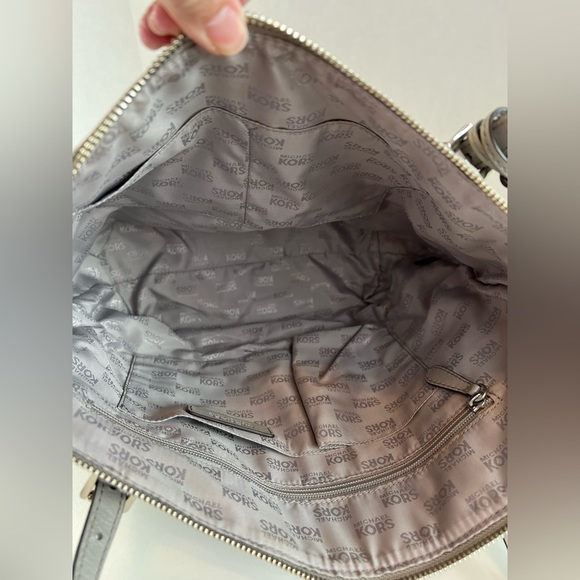 Michael Kors Silver/Grey Logo Printed Tote - Picture 5 of 7